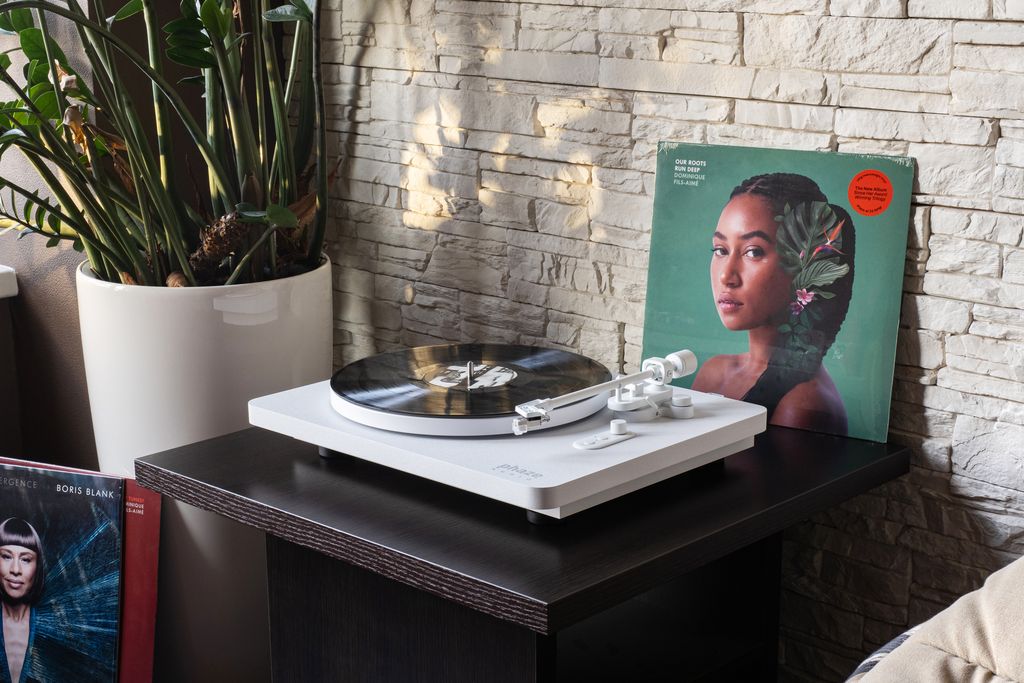 Phaze Audio Volt black + Diana siberian white