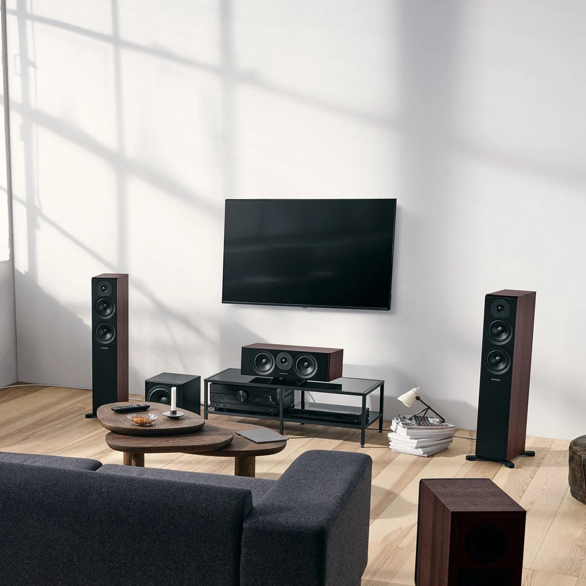 Dynaudio Emit 30 walnut