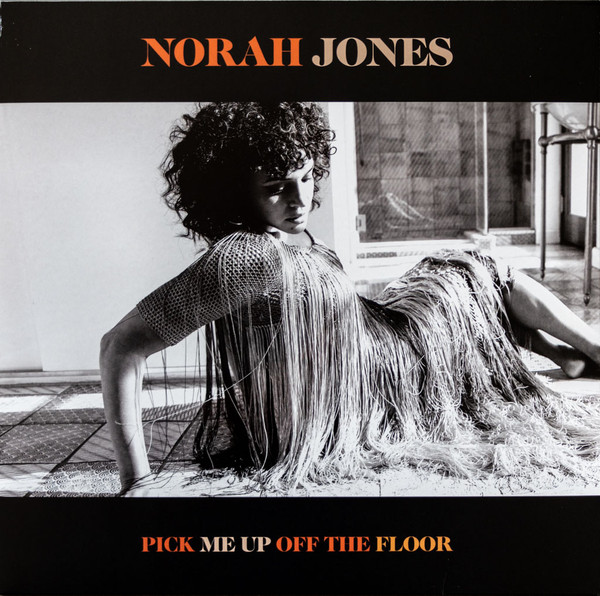 Norah Jones - Pick Me Up Off The Floor [Black and White vinyl] (00602508748875)