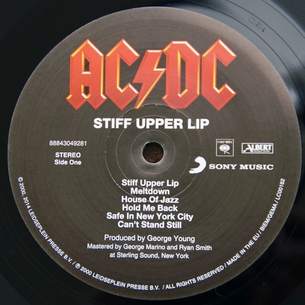 AC/DC - Stiff Upper Lip (88843049281)
