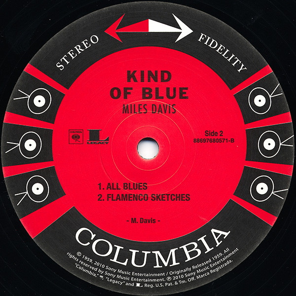 Песня kind of blue. Майлз Дэвис пластинки. Kind of Blue. Miles Davis - kind of Blue. Пластинка голубого цвета виниловая Майлз Дэвис.